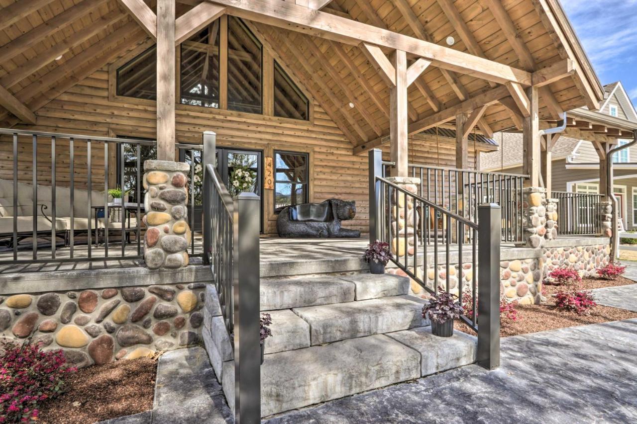 Riverfront Cabin With Hot Tub - 3 Miles To Dollywood พิเจนฟอร์จ ภายนอก รูปภาพ