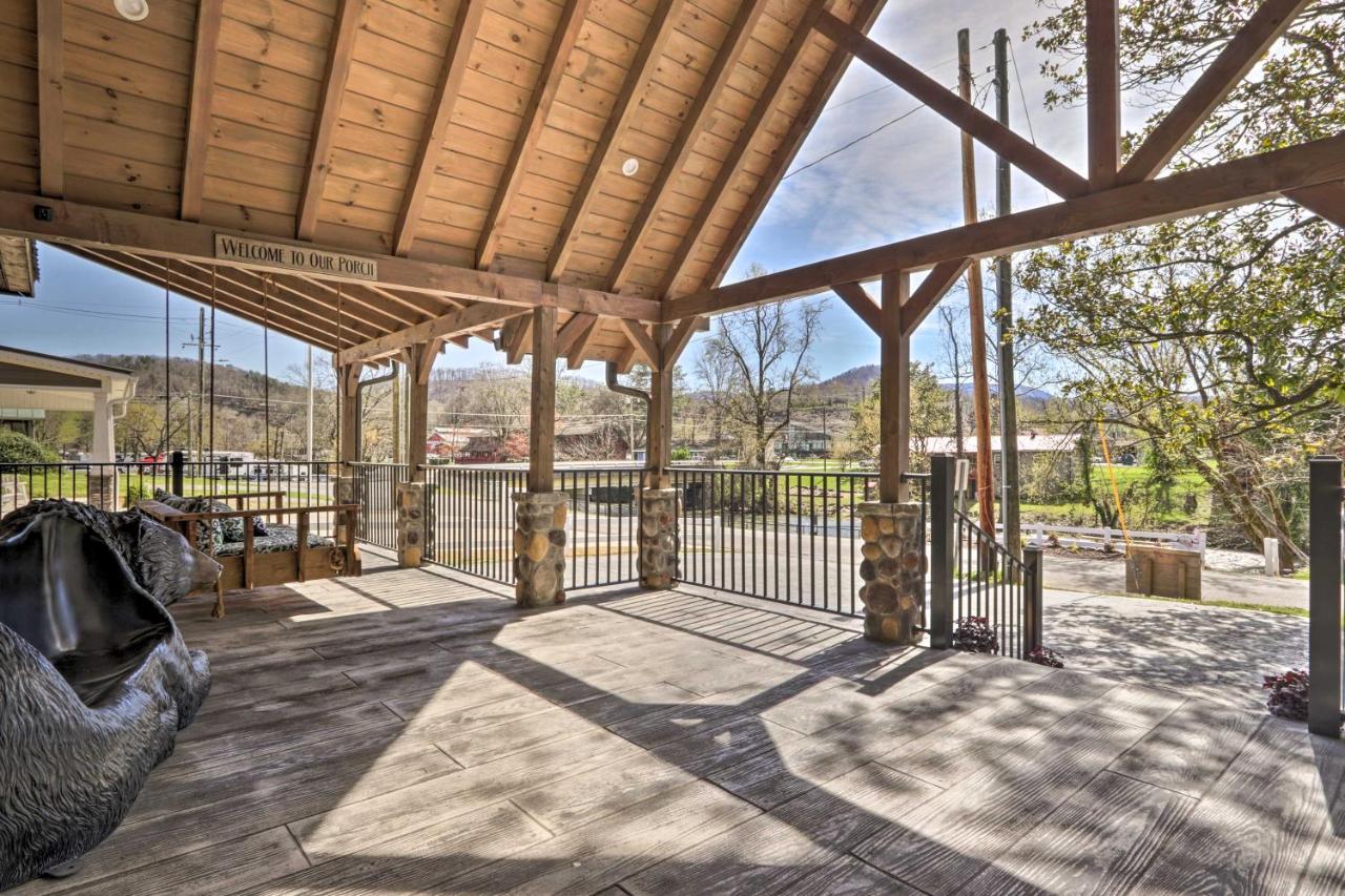 Riverfront Cabin With Hot Tub - 3 Miles To Dollywood พิเจนฟอร์จ ภายนอก รูปภาพ