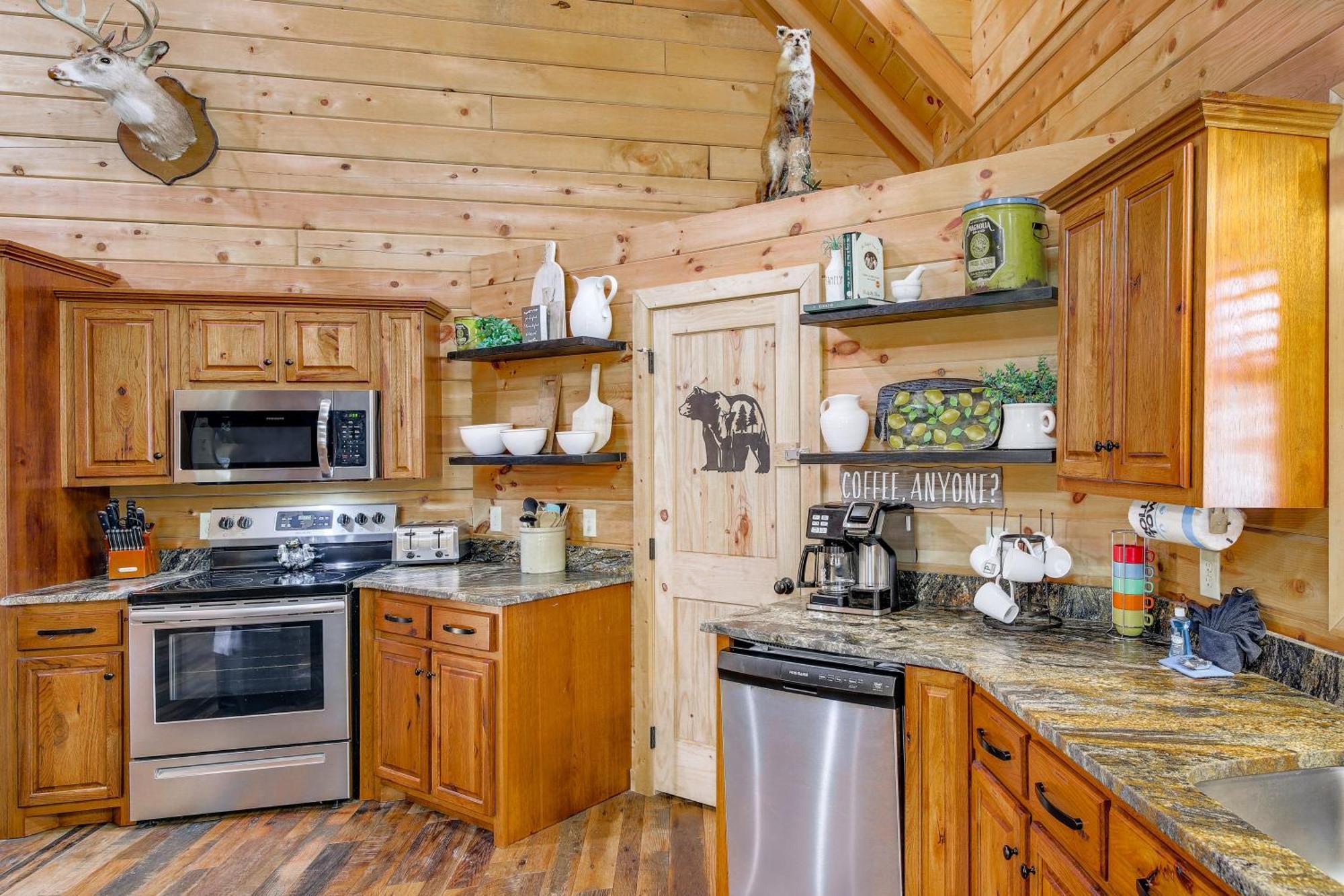 Riverfront Cabin With Hot Tub - 3 Miles To Dollywood พิเจนฟอร์จ ภายนอก รูปภาพ